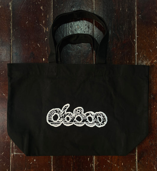 SHOPPING BAG NEGRO CON TELA BANDANA BORDADA