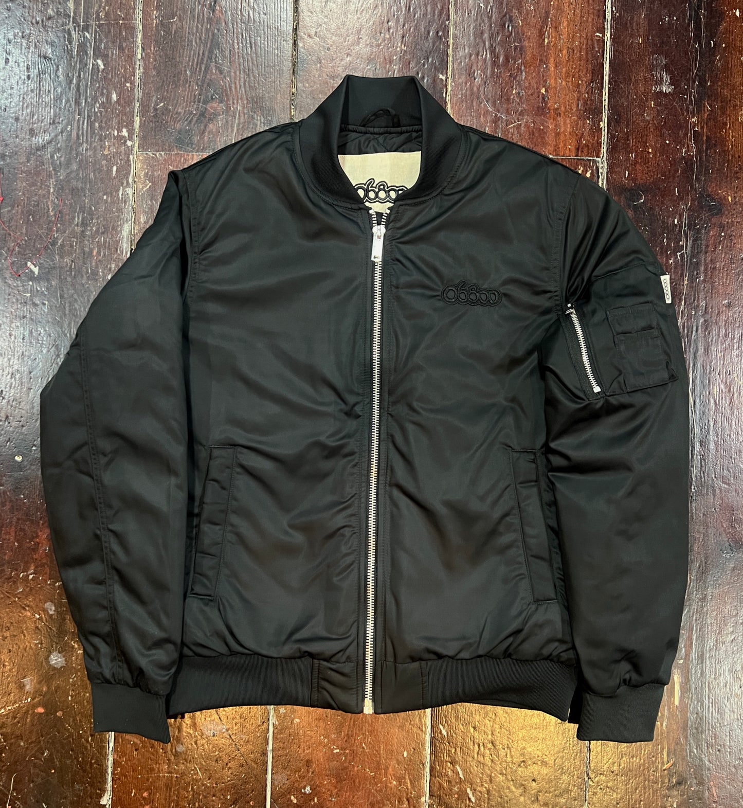 BOMBER NEGRA EDICIÓN LIMITADA Y NUMERADA