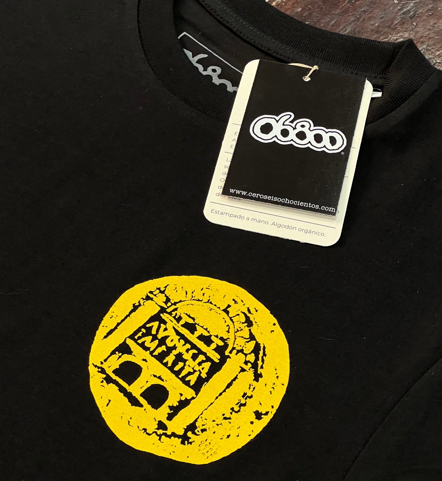 CAMISETA NEGRA DUPONDIO 06800