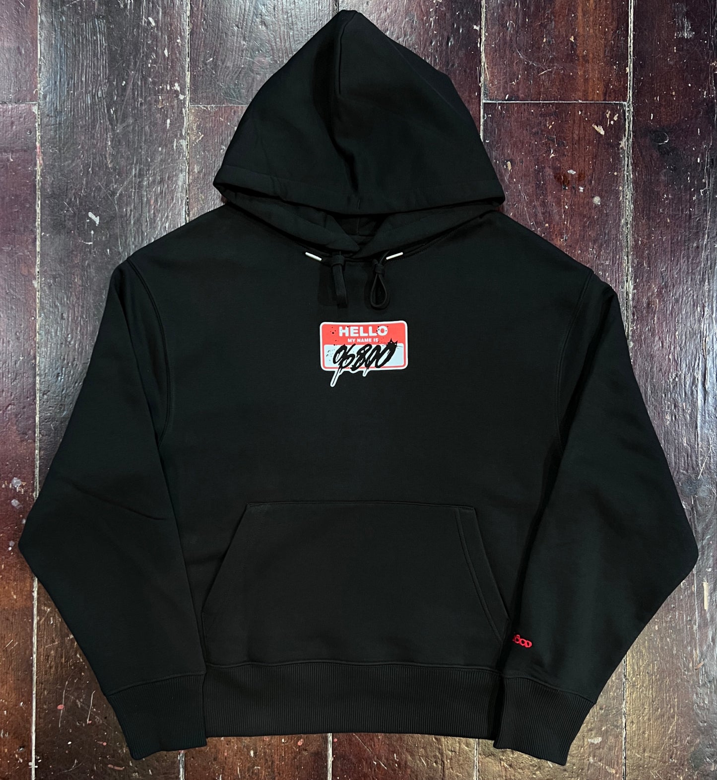 SUDADERA NEGRA HELLO MY NAME IS 06800